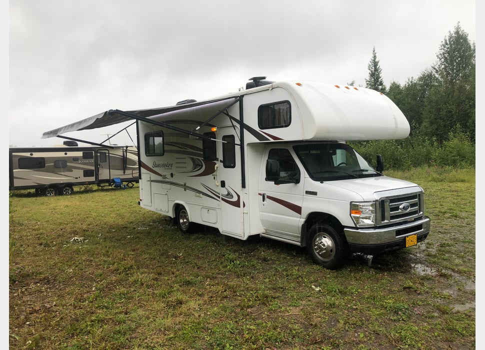 Class C Motor Home rentals in Valdez