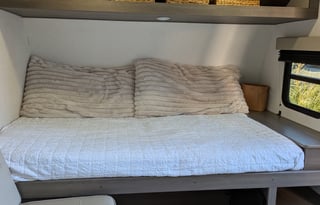 Family & Pet Friendly 19' Travel Trailer (2025)