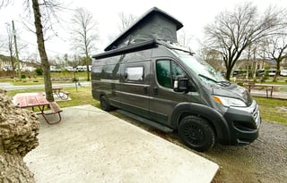 "WanderPop" - Luxury Off Grid Noovo Camper Van