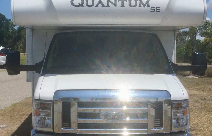 Front rig view
Rig powered by an E-350 ford engine with automatic transmission to get you where you want to be