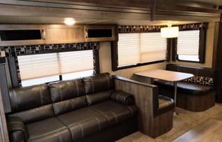 Cozy Coleman Camper - Adventure Awaits