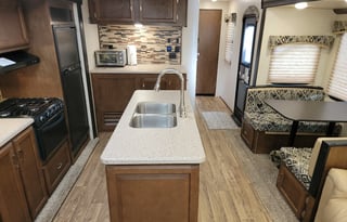 Venture SportTrek 290VIK