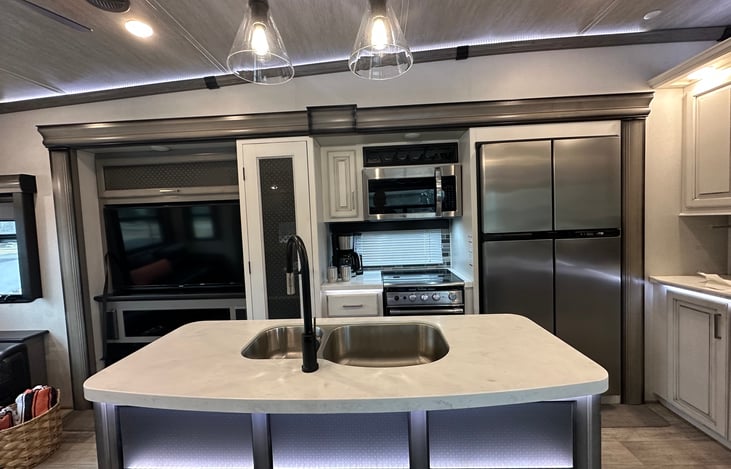 18 cu/ft. residential refrigerator.