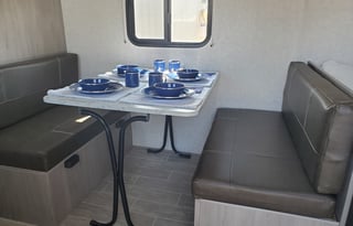 Cozy camper 2022 Dutchmen RV Coleman 17B