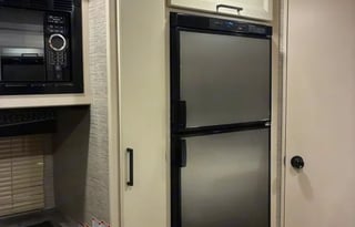 "Rolling Hills Retreat" Thor Chateau Sleeps 6