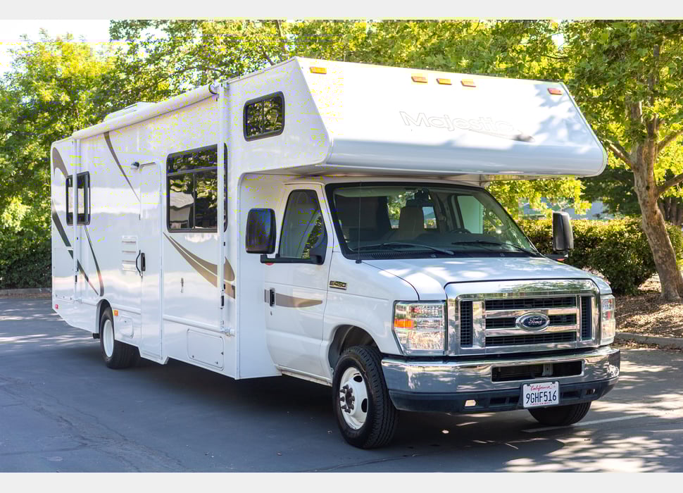 Class C Motor Home rentals in ELK GROVE