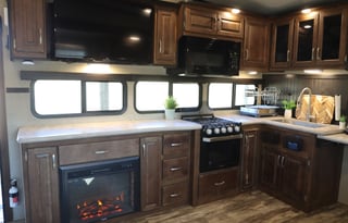 Reflections in Paradise - 2019 Grand Design 28BH