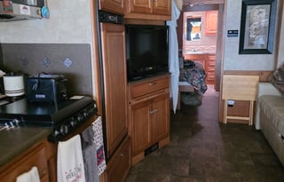 2013 Winnebago Vista 35F aka the Hilton on Wheels