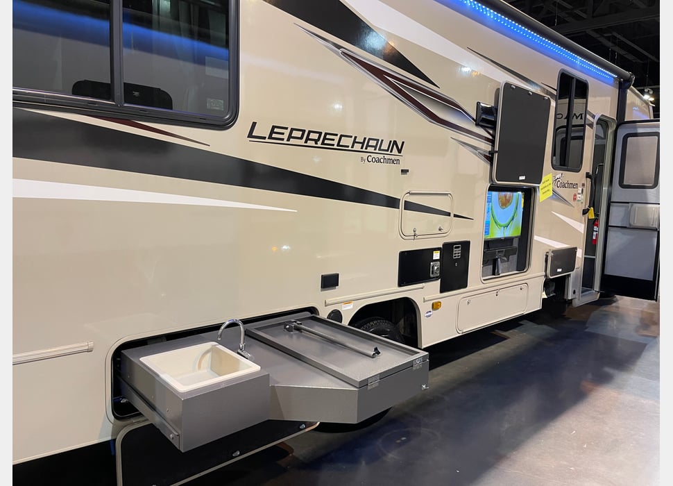 Class C Motor Home rentals in Bellevue
