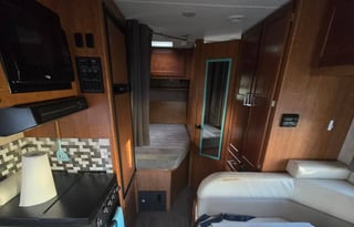 2019 Winnebago Minnie Winnie 22R