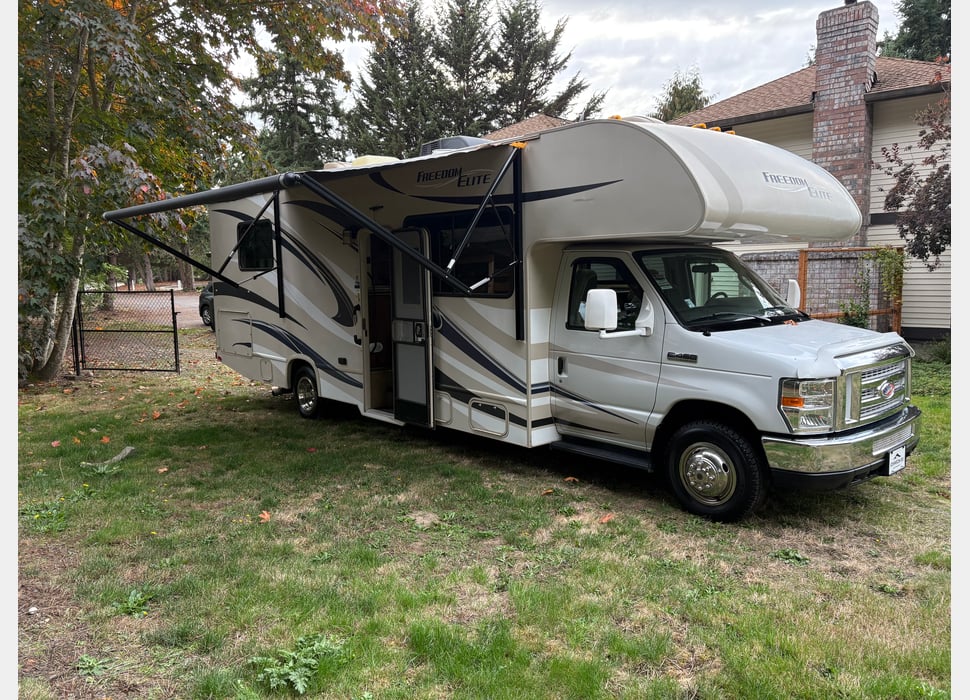 Class C Motor Home rentals in Woodinville