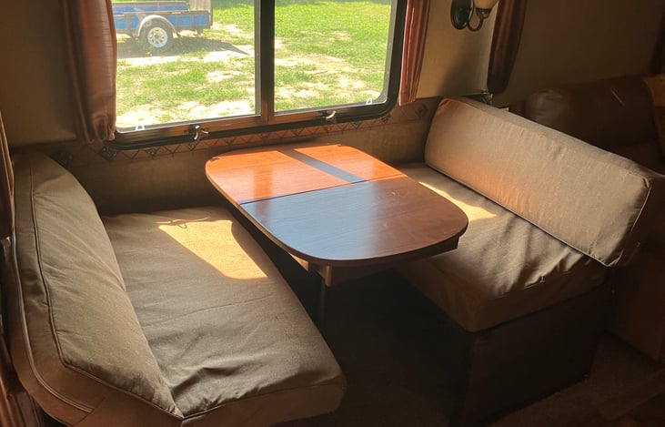 dinette can be extended or turned into a double bed