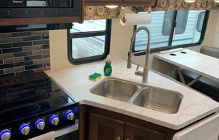 2019 Motorhome sleeps 10 extra large living space