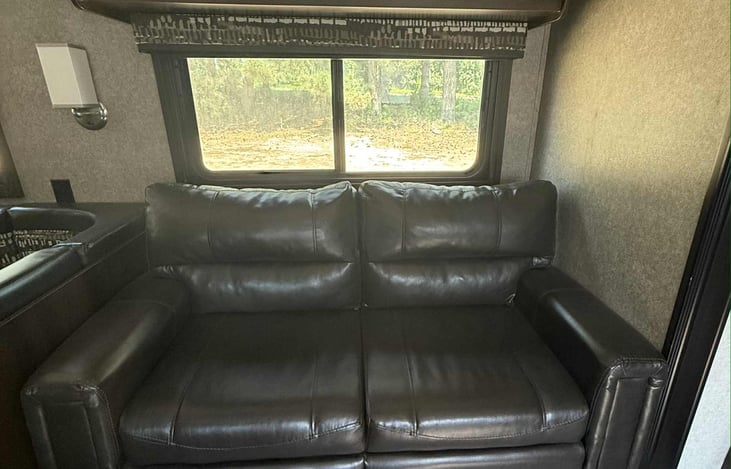 Pull our sofa/full size bed