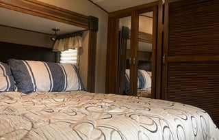 Great Family Escape w/ BunkHouse (Delivery Only)