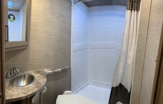 2022 Thor Compact Family Explorer Chateau 22B