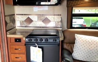 "Wanda" 2015 Jayco Greyhawk 31FS
