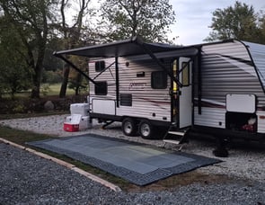 Dutchmen RV Coleman Lantern Series 215BH
