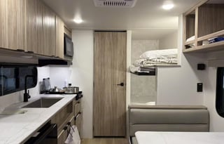 2025 Winnebago • Modern, Easy Tow • Sleeps 5