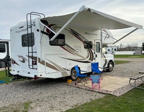 Thor Motor Coach Four Winds 22E