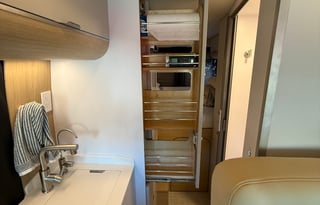 "WanderPop" - Luxury Off Grid Noovo Camper Van