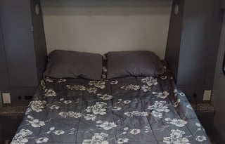 Spacious camper with the amenities of home