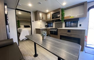 Cozy, Clean, Convenient 2021 Keystone Hideout