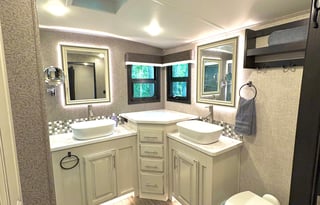 Summit - 2022 Jayco North Point