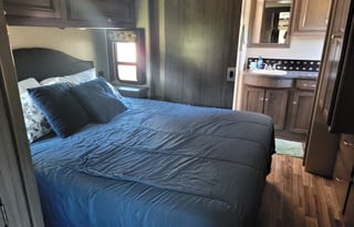 2018 Winnebago Sunstar LX 35F