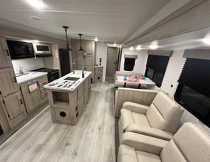 EAST TO WEST Della Terra 292MK