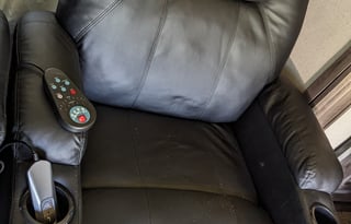 2018 "Clint" Fleetwood RV Axon 29M