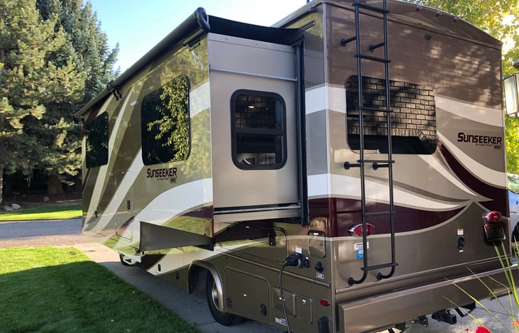 Rear view of Full Length Slide Out