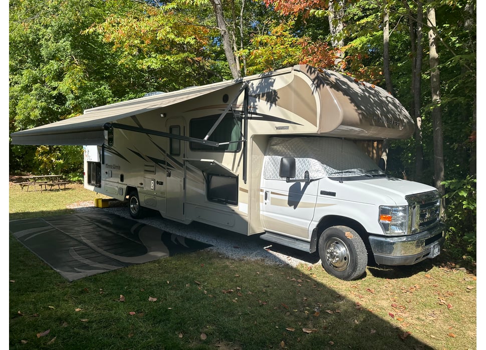 Class C Motor Home rentals in Batesville