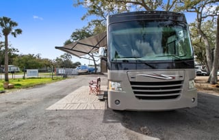 Mirada 1 | Unlimited Mileage & Generator Use