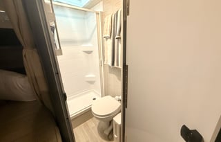 Cozy up with a View - Sprinter V6 Diesel