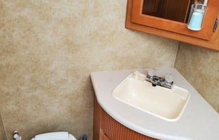 2008 Winnebago Vista 33T