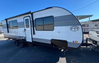 Ranger | Lightweight Camper w/ King Bed