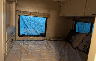 Clean, Sleeps 8-10, Everything included in Price