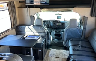 2019 Thor Motor Coach 28A Majestic