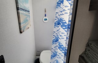 Casey & Crystal's Kid Friendly Vacation on Wheels