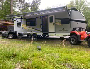 Coachmen RV Adrenaline 27LT