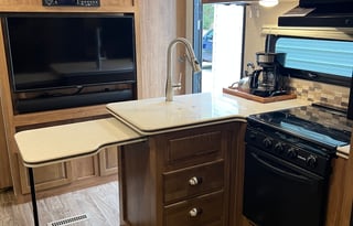 Great Family Friendly Camper With Bunkroom