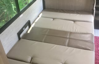 2021 Thor Motor Coach Quantum SE SE22 Ford