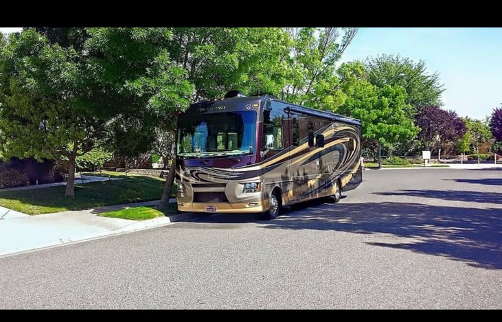 32.0 Windsport 32N Class A Motor Home | RVshare