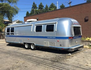 Airstream RV Classic 33
