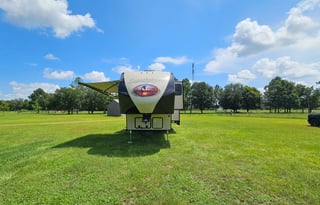 2 Bedroom, 2 Bath Luxury RV