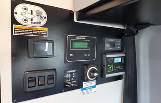 4WD All-Season "Rosie" UNLIMITED MILES + Starlink