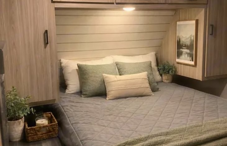 "Smoky Pass" has a private front bedroom with a walk-around queen bed (60" x 80") for you to relax after an exciting day!