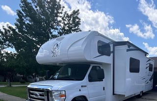 ✨ Rent My Family-Friendly RV – Sleeps 10! ✨