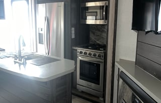 2020 Highland Ridge RV Silverstar SF427BHS